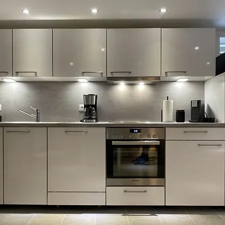 Lightplace - Boxspring - Parkplatz- Naehe Und Vw Lägenhet *